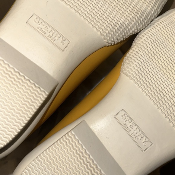 Sperry rainy weather boots - Picture 9 of 12